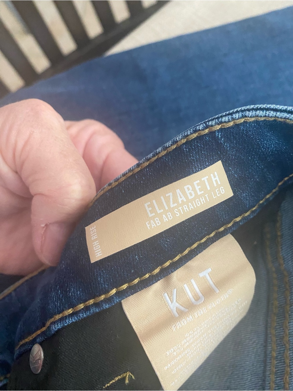 Kut from the Kloth Elizabeth Straight leg high waisted Jeans. - Picture 2 of 4